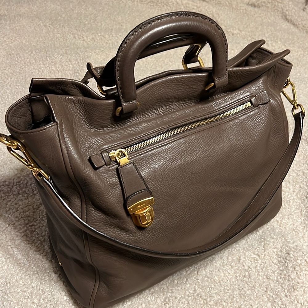 PRADA PIETRA CERVO(Deerskin) all Leather TOTE w/pretty gold hardware Like New!